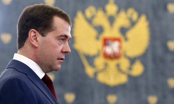 Медведев: «Ждем возврата судов Линча с легализацией Ку-клукс-клана»