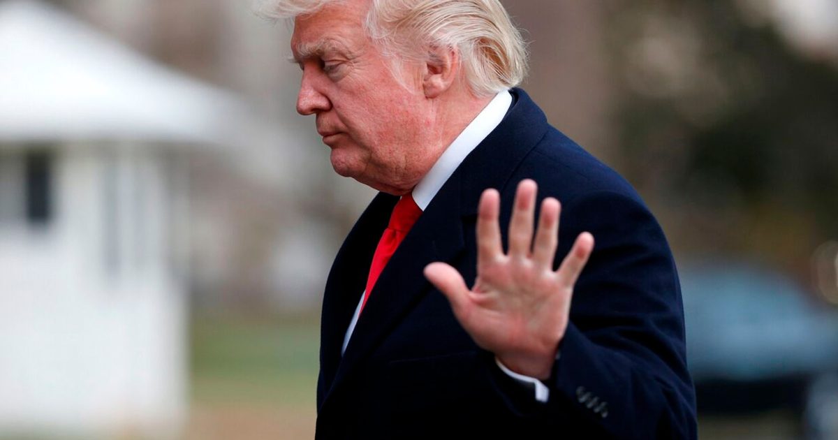 Конспирологи «похоронили» Трампа на фоне его пропажи из сети
