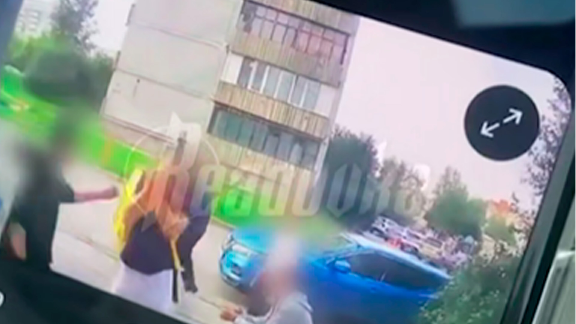В Новосибирске подростки избили курьера, предотвратившего кражу в магазине