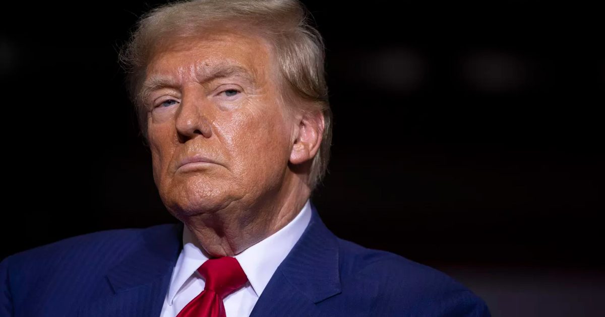 Трамп пригрозил Украине санкциями