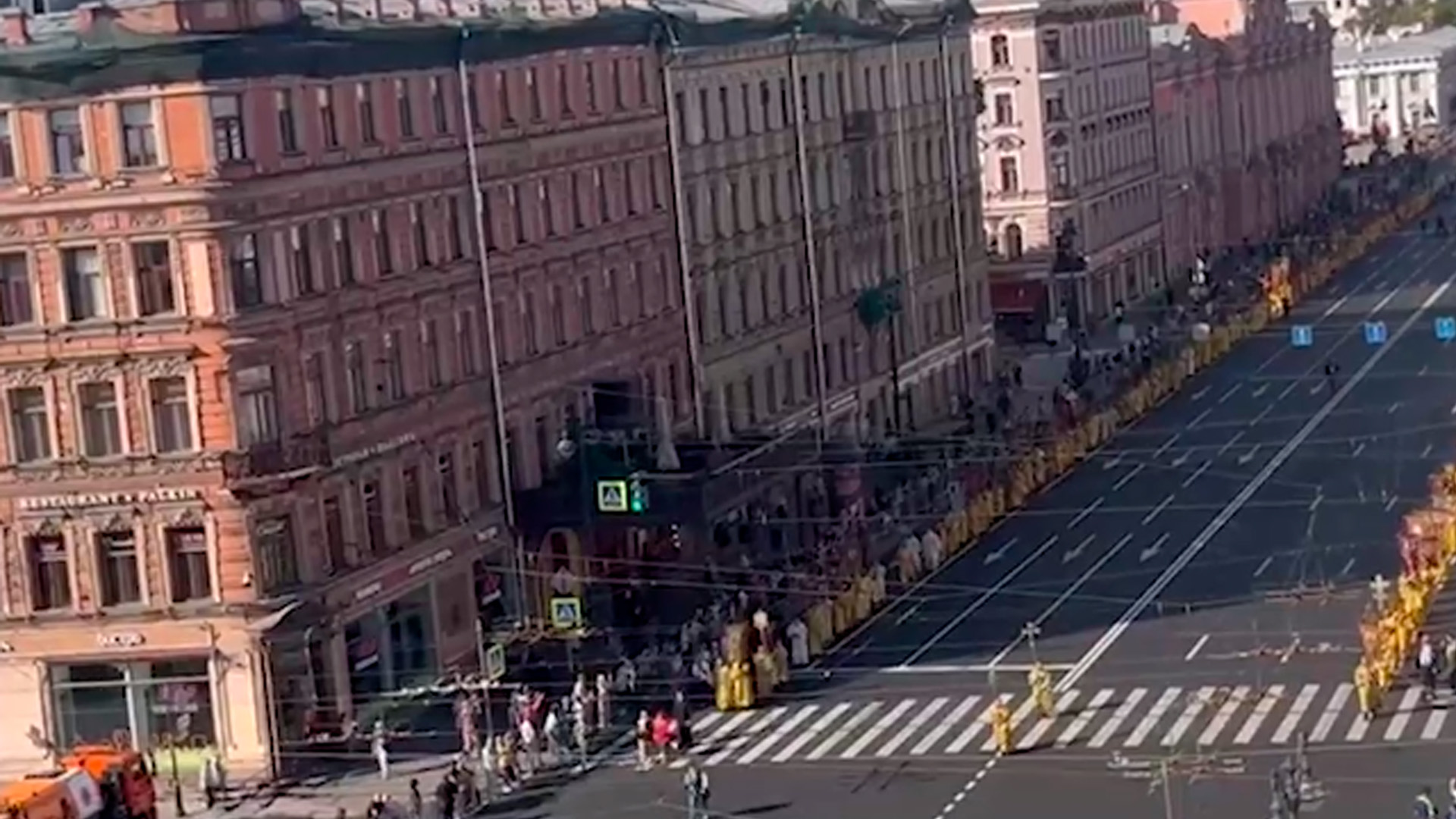 Крестный ход прошел в Петербурге