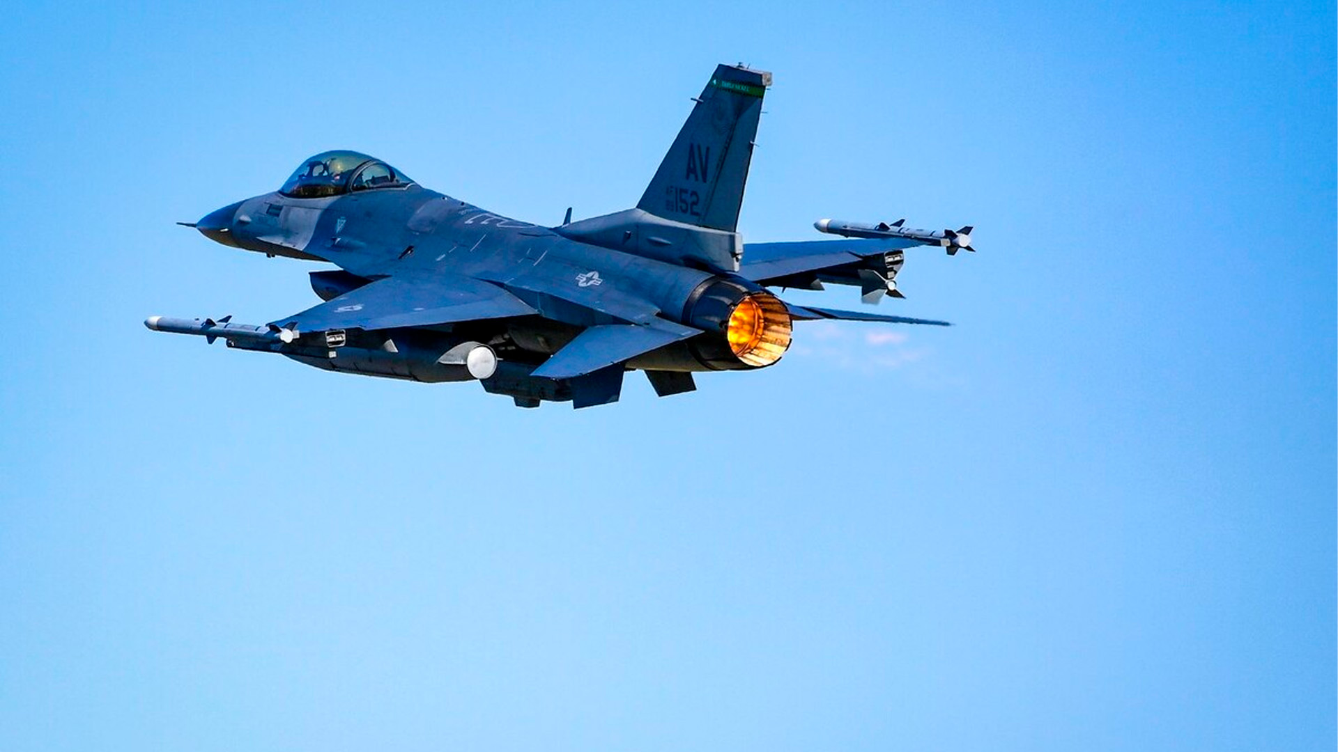 МО Румынии: F-16 готовились сбить дрон, но он вернулся на Украину