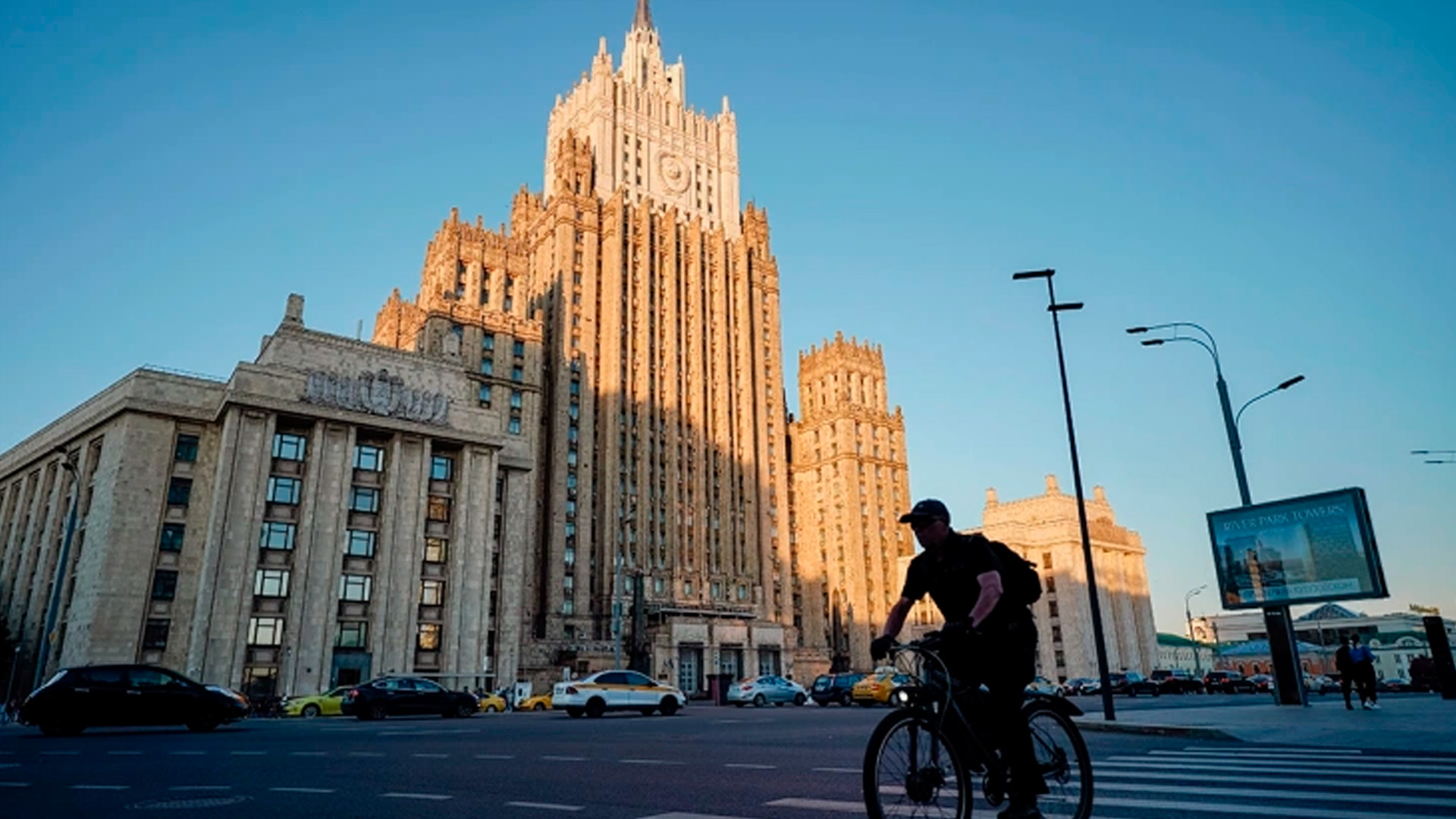 Рябков сообщил об отсутствии сдвигов в возвращении дипсобственности России в США