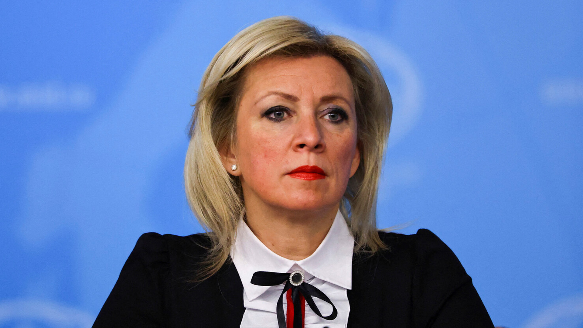 Захарова обвинила Киев в игнорировании мирных инициатив после атаки на КТК