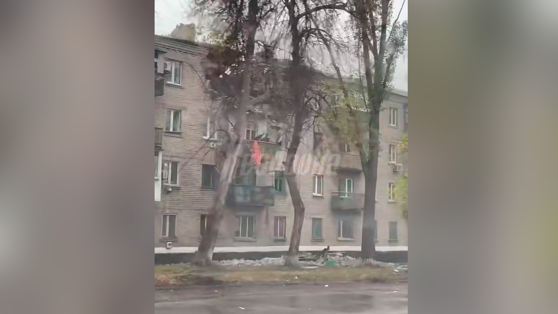 Взрыв произошел в многоквартирном доме в ЛНР