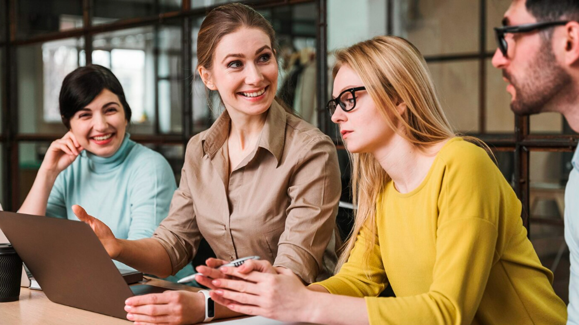 Readovka: каждая третья компания в России помогает сотрудникам с детьми