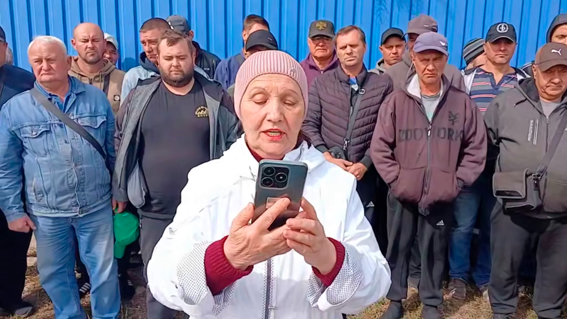 Запорожские фермеры заявили о захвате местного агропредприятия