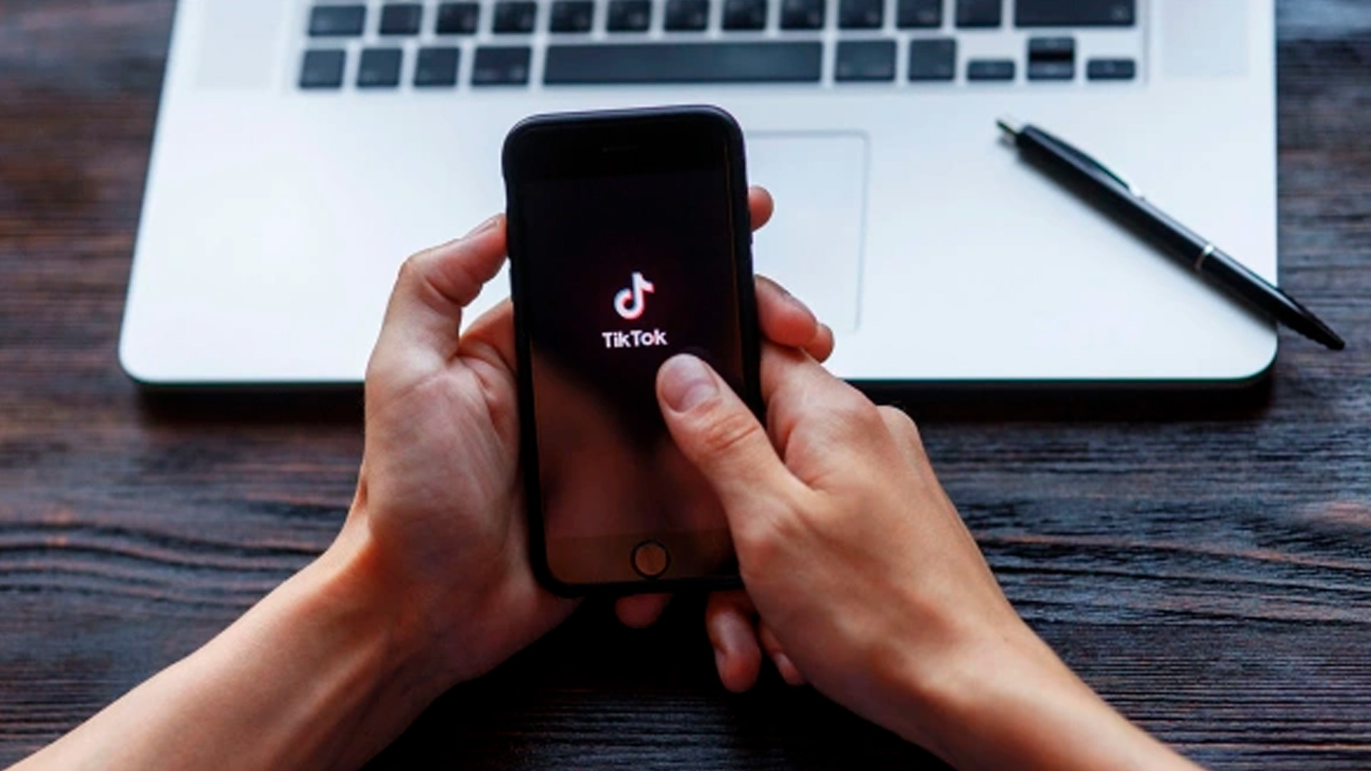 Эксперт: сделка по TikTok в США – сигнал о новом подходе к регулированию цифровых платформ