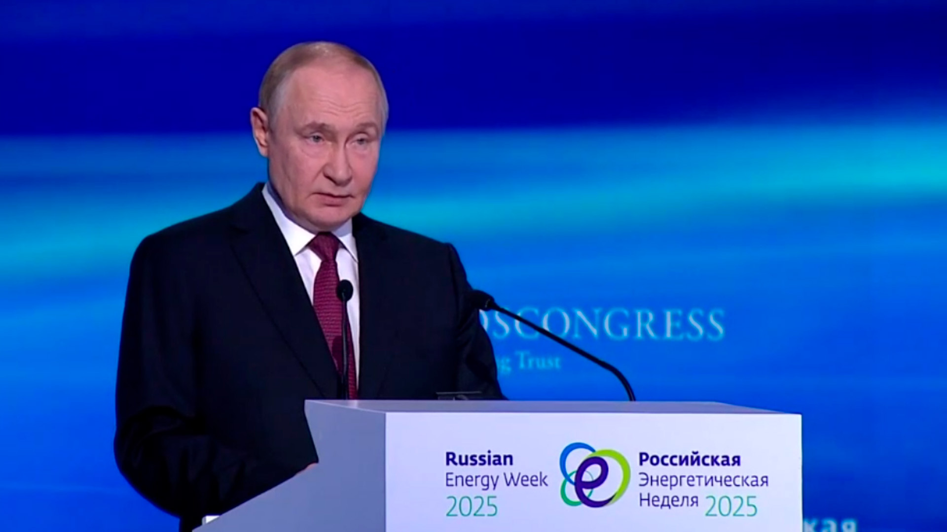 Путин констатировал упадок европейской промышленности из-за отказа от российских энергоносителей