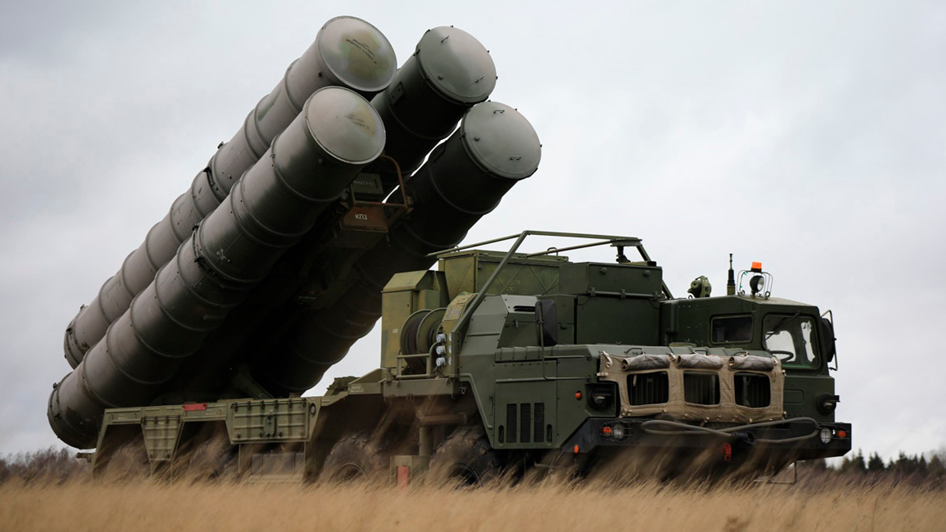 Южные регионы России подверглись массовому налету украинских дронов