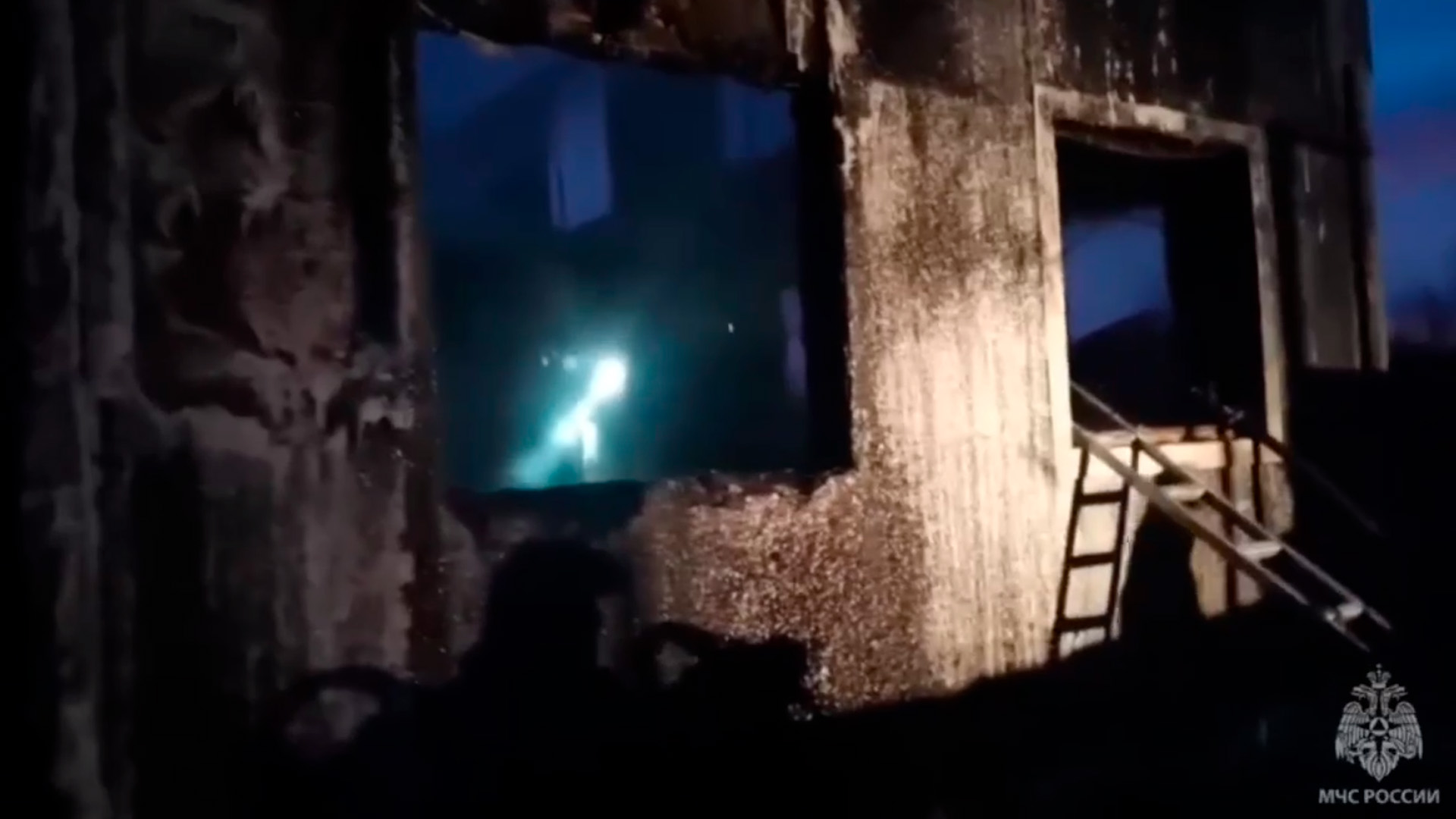 В Сургуте при пожаре погибли 7 человек