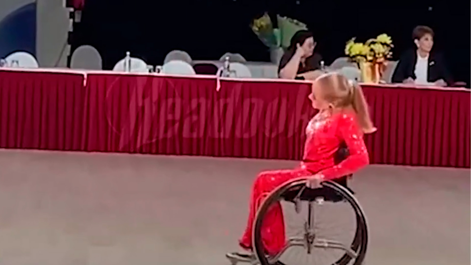 6 лет семья 12-летней чемпионки России по танцам на коляске не может добиться установки пандуса в жилом доме