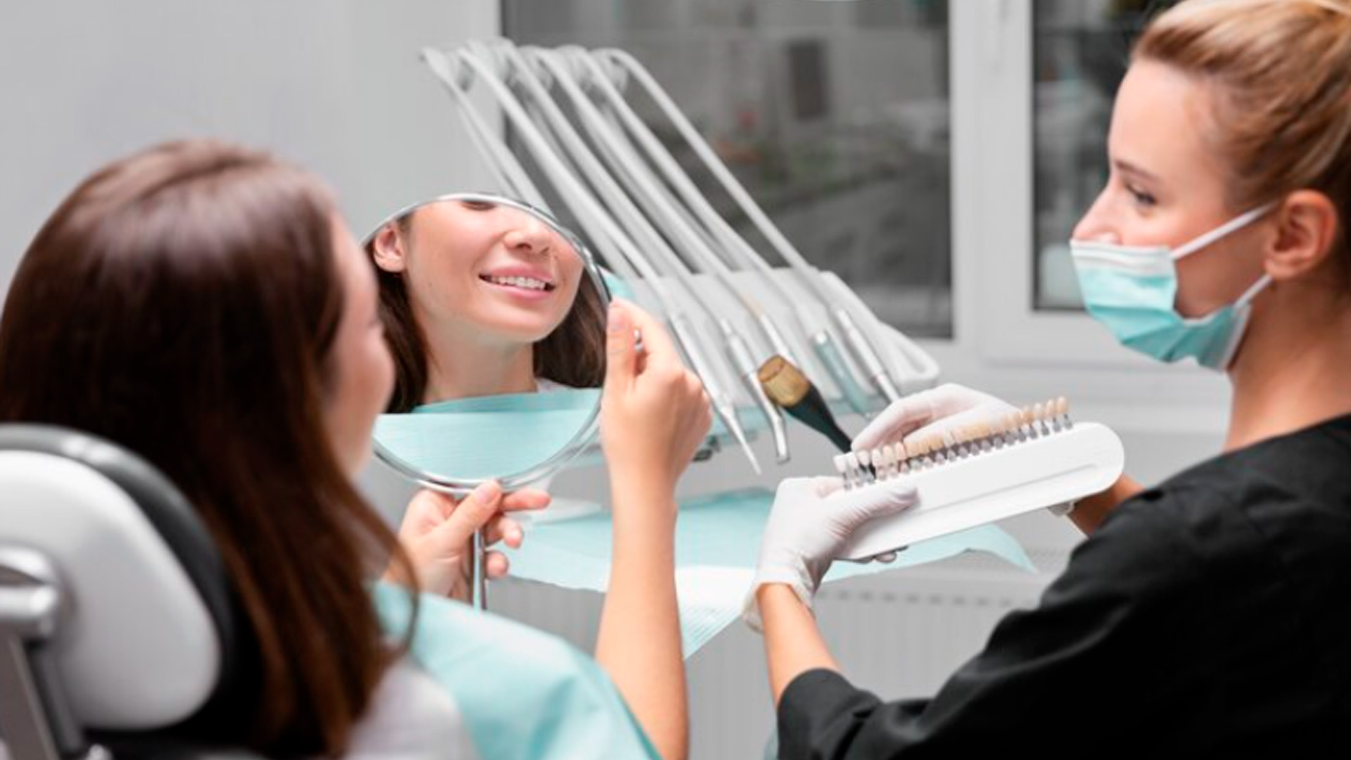 Стоматолог рассказал, как сохранить белизну зубов