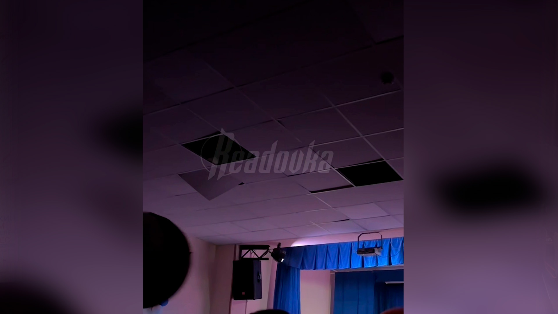 Рухнувшим потолком закончился детский праздник на Чукотке
