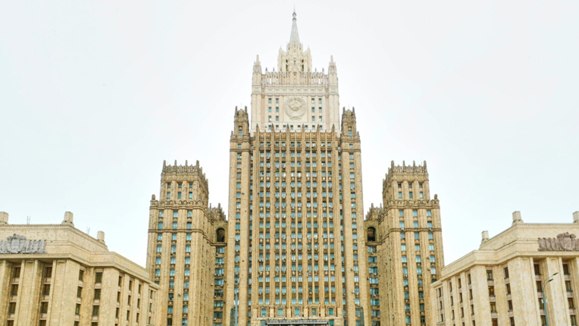 Работу генконсульства Польши в Иркутске решили прекратить