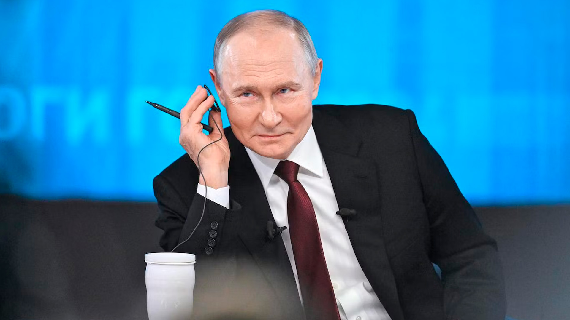 Кремль анонсировал новый формат прямой линии с Путиным