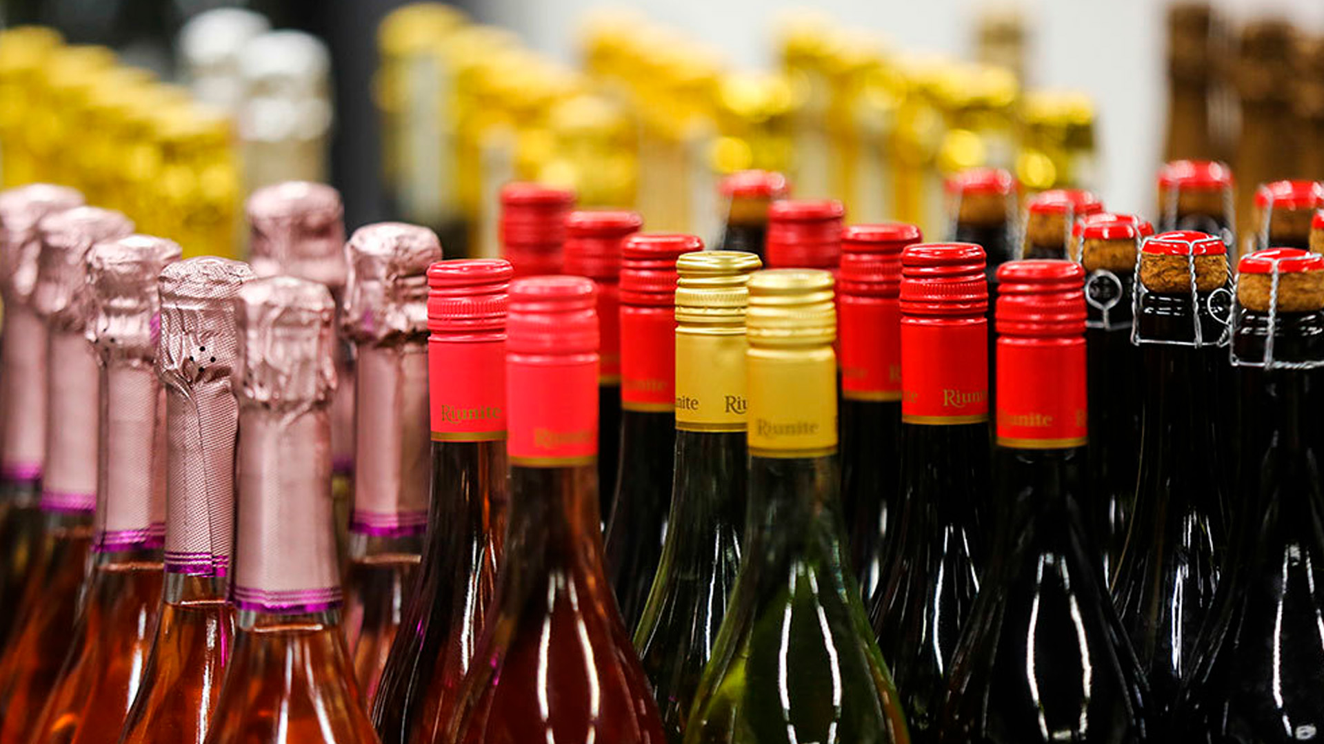 Минцифры анонсировало запуск онлайн-продажи алкоголя в 2026 году