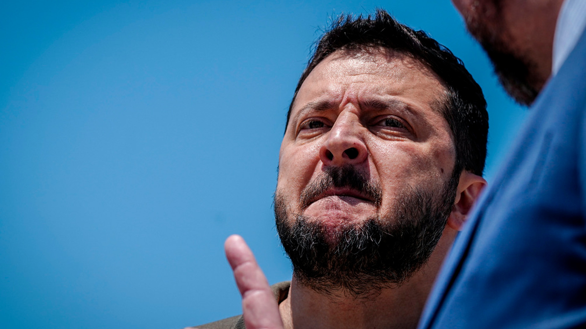 Экс-депутат Рады отказался верить в скорую отставку Зеленского