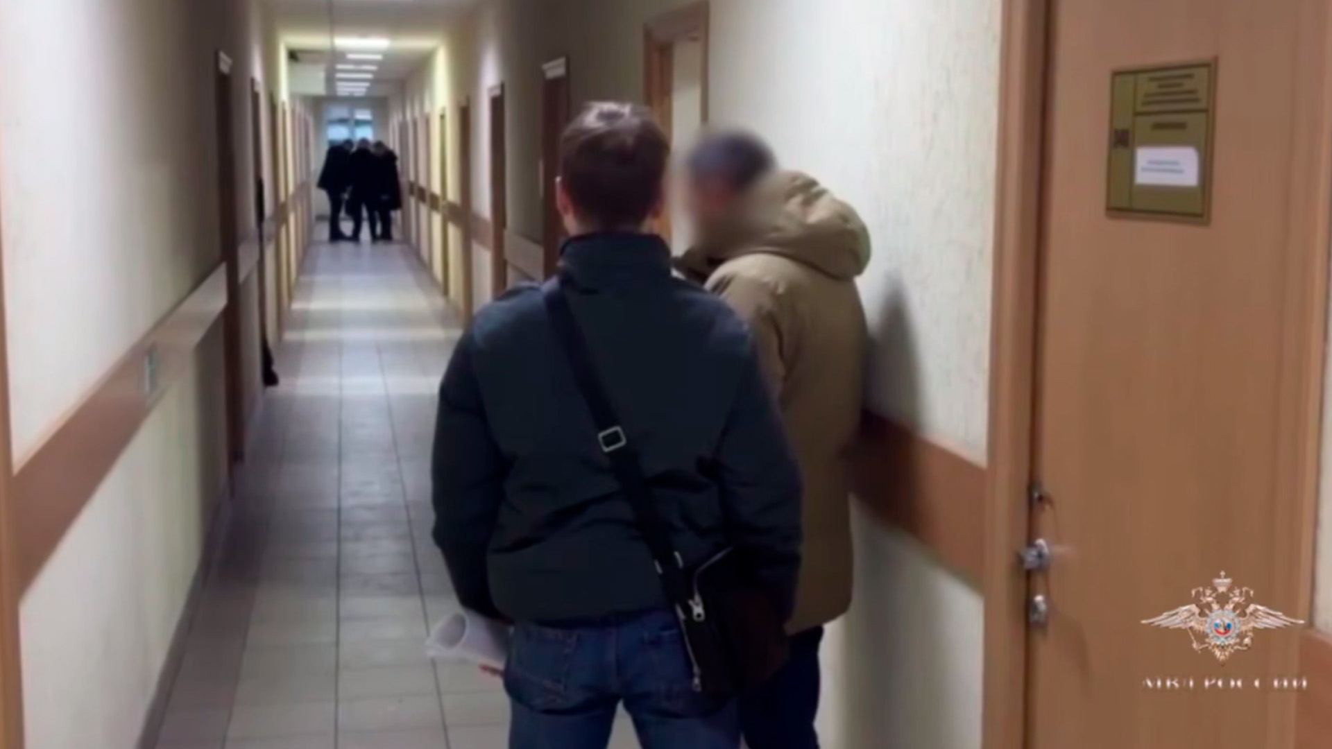 Под Новосибирском задержали 11 подозреваемых в хищении более 5,2 млн рублей у участников СВО