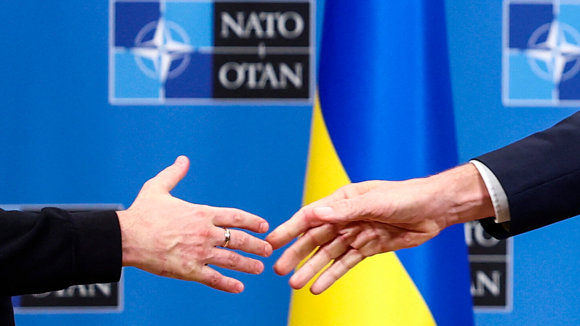 Вступление Украины в НАТО не обсуждается, признала Каллас