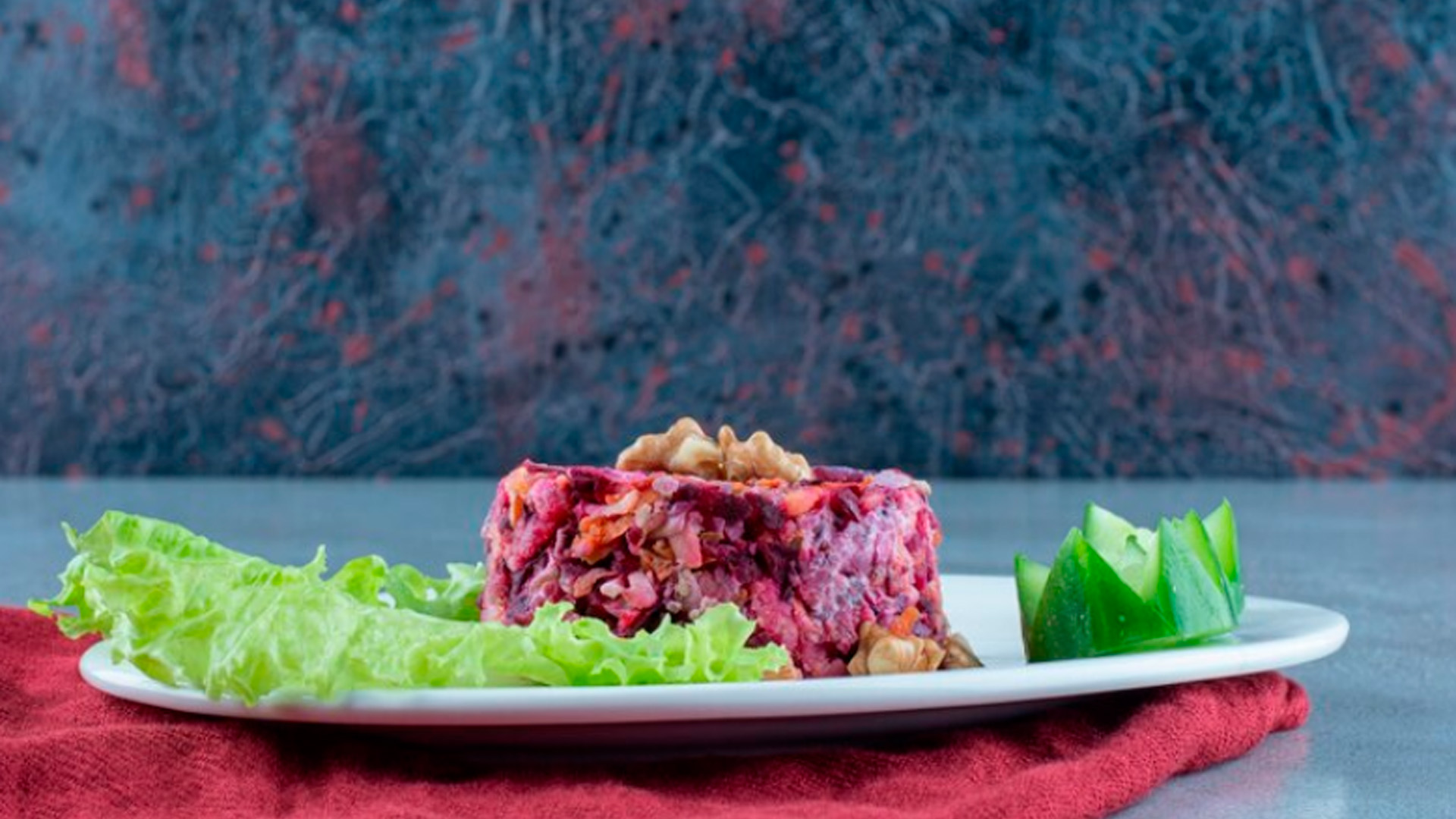 Сельдь под шубой стала самым востребованным новогодним блюдом в столичных СИЗО