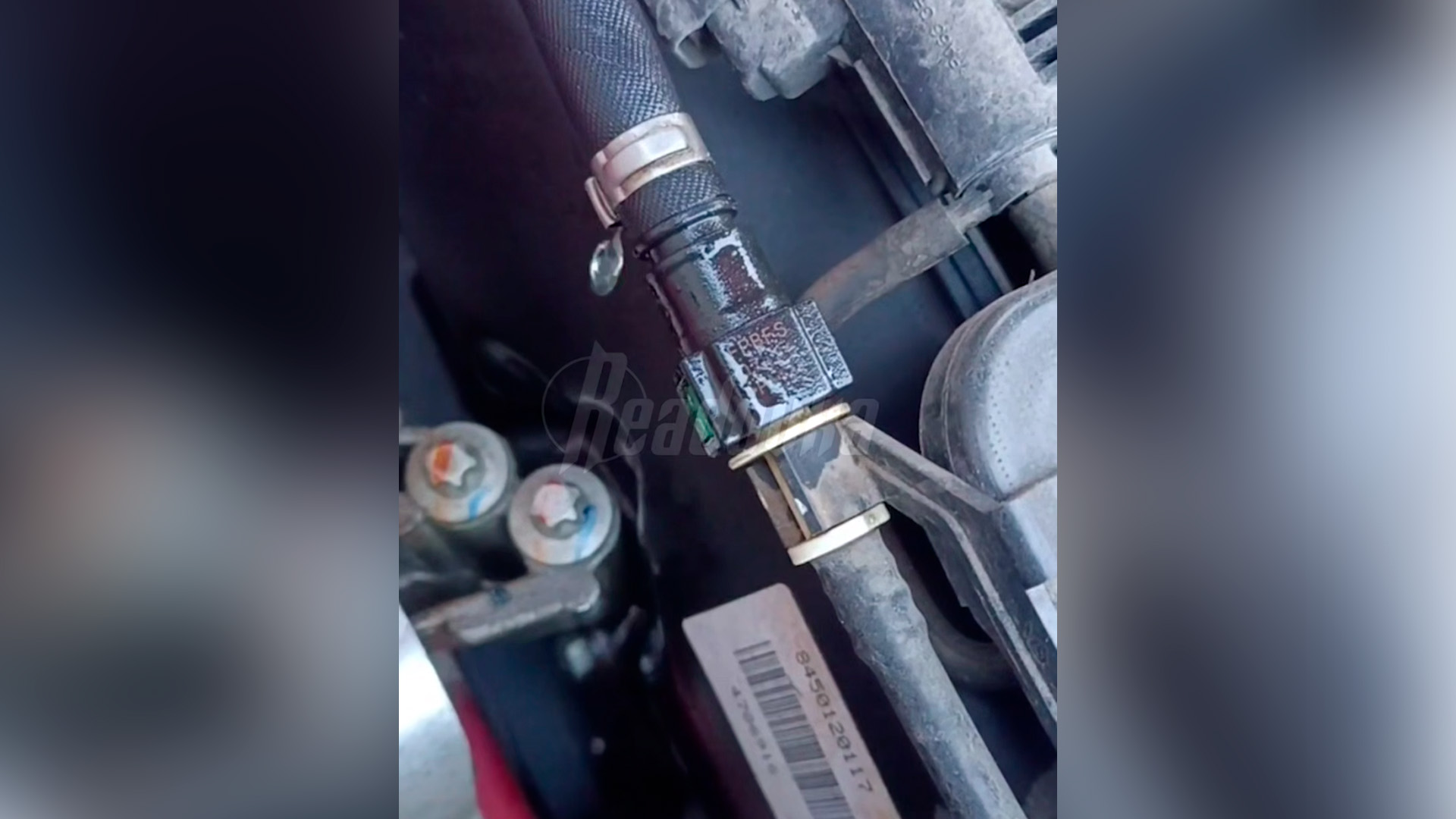 Владельцы Lada Vesta столкнулись с опасной утечкой бензина в сильные морозы