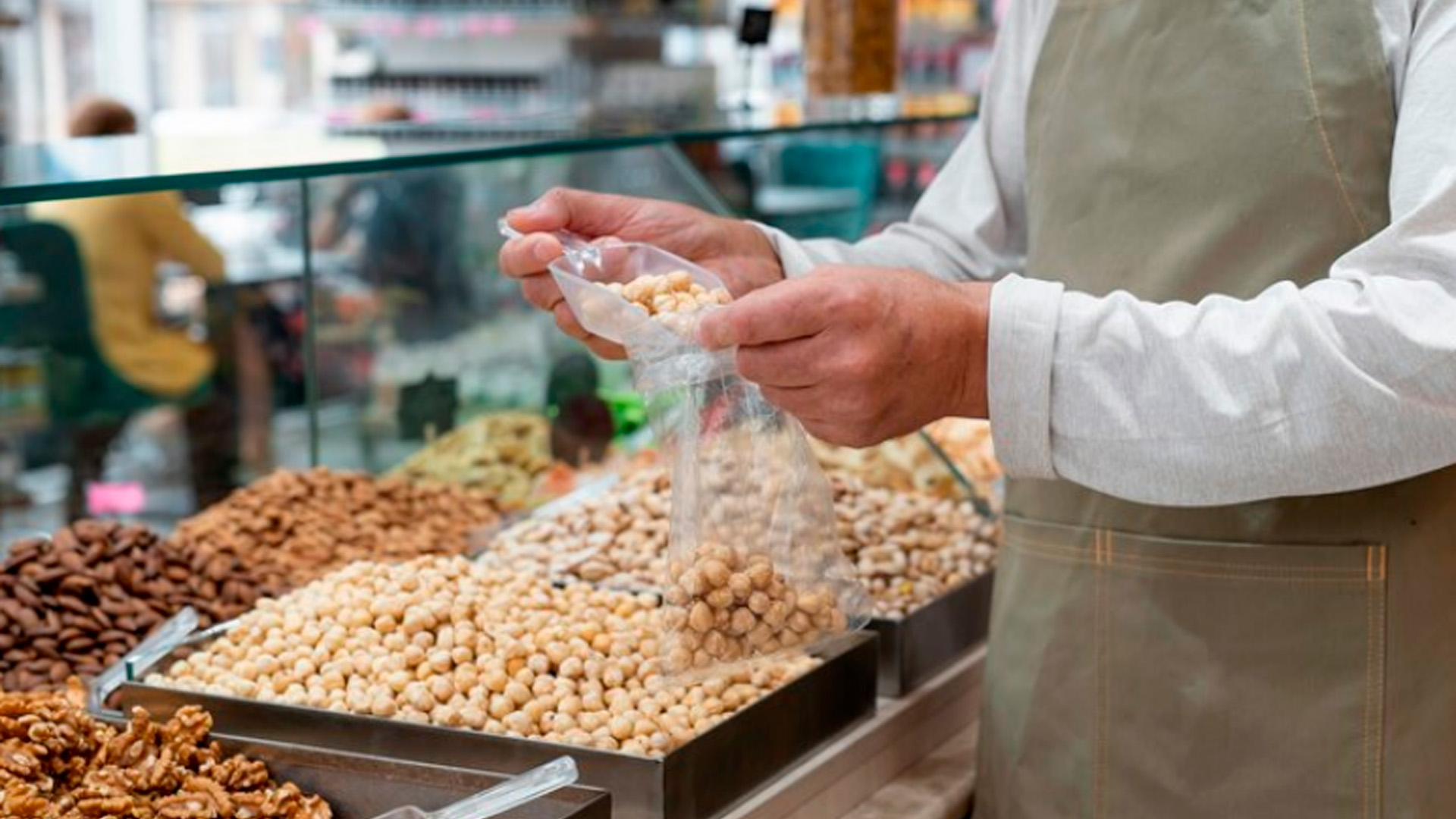 Какие орехи представляют опасность, рассказала диетолог