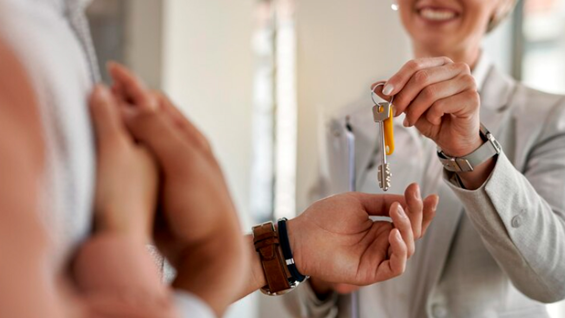 Россияне начали срочно продавать квартиры из-за роста ипотечных платежей