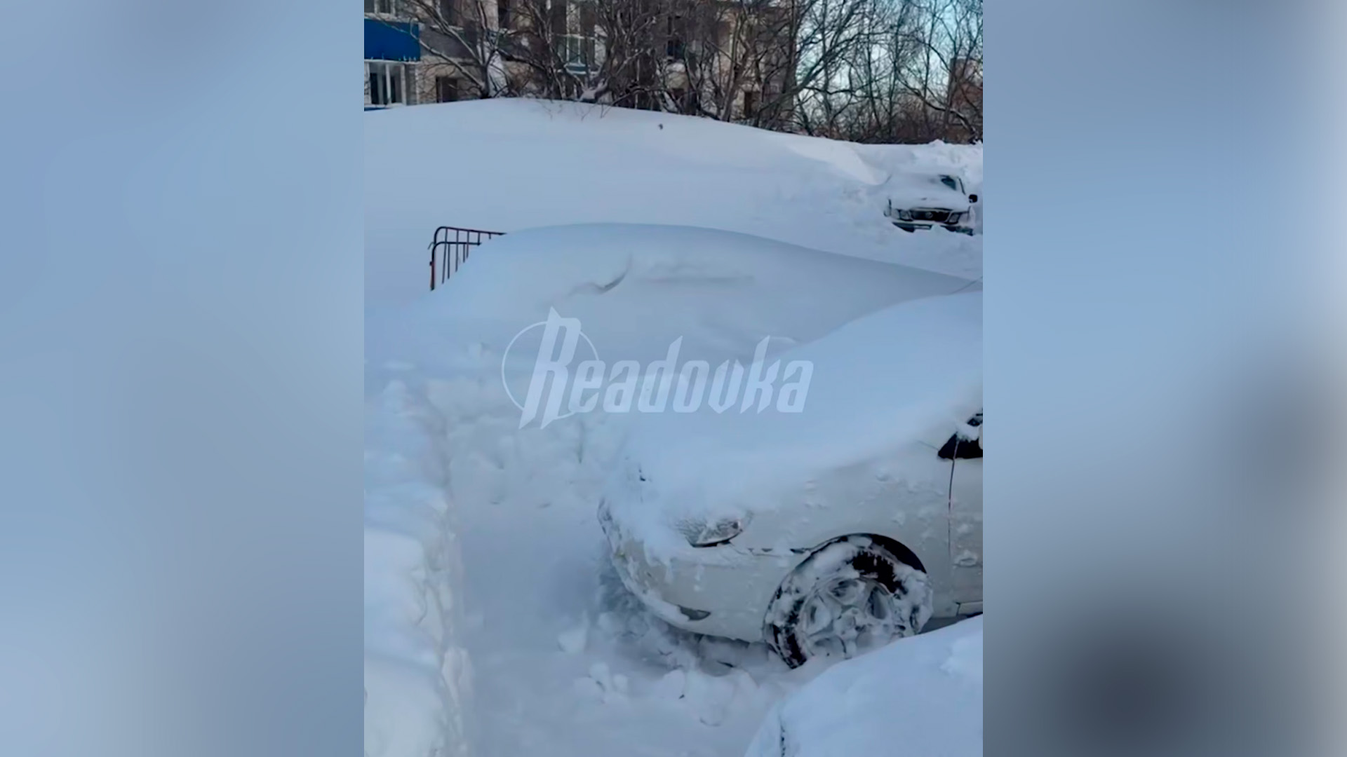 Камчатку парализовало сугробным коллапсом