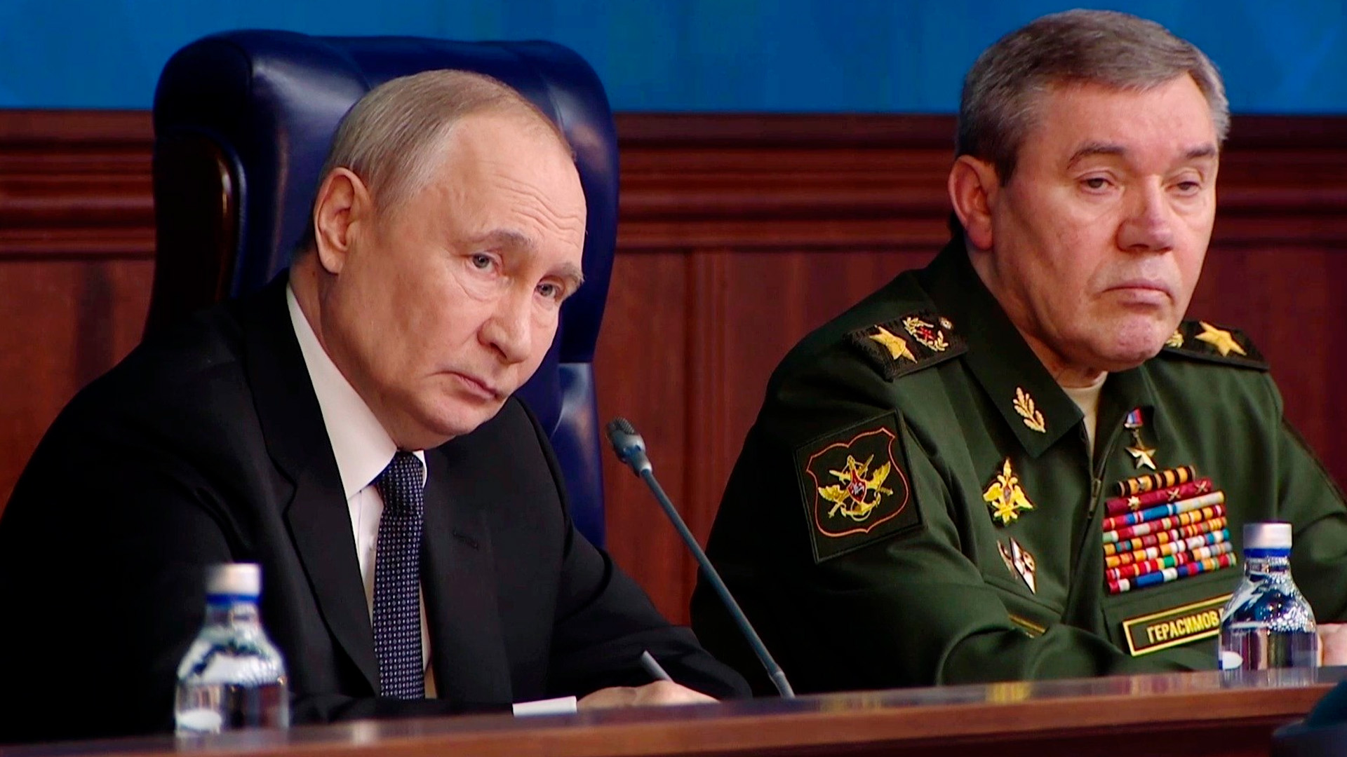 Инициатива в зоне СВО, вооружение ВС РФ и геополитика: Путин выступил на коллегии Минобороны