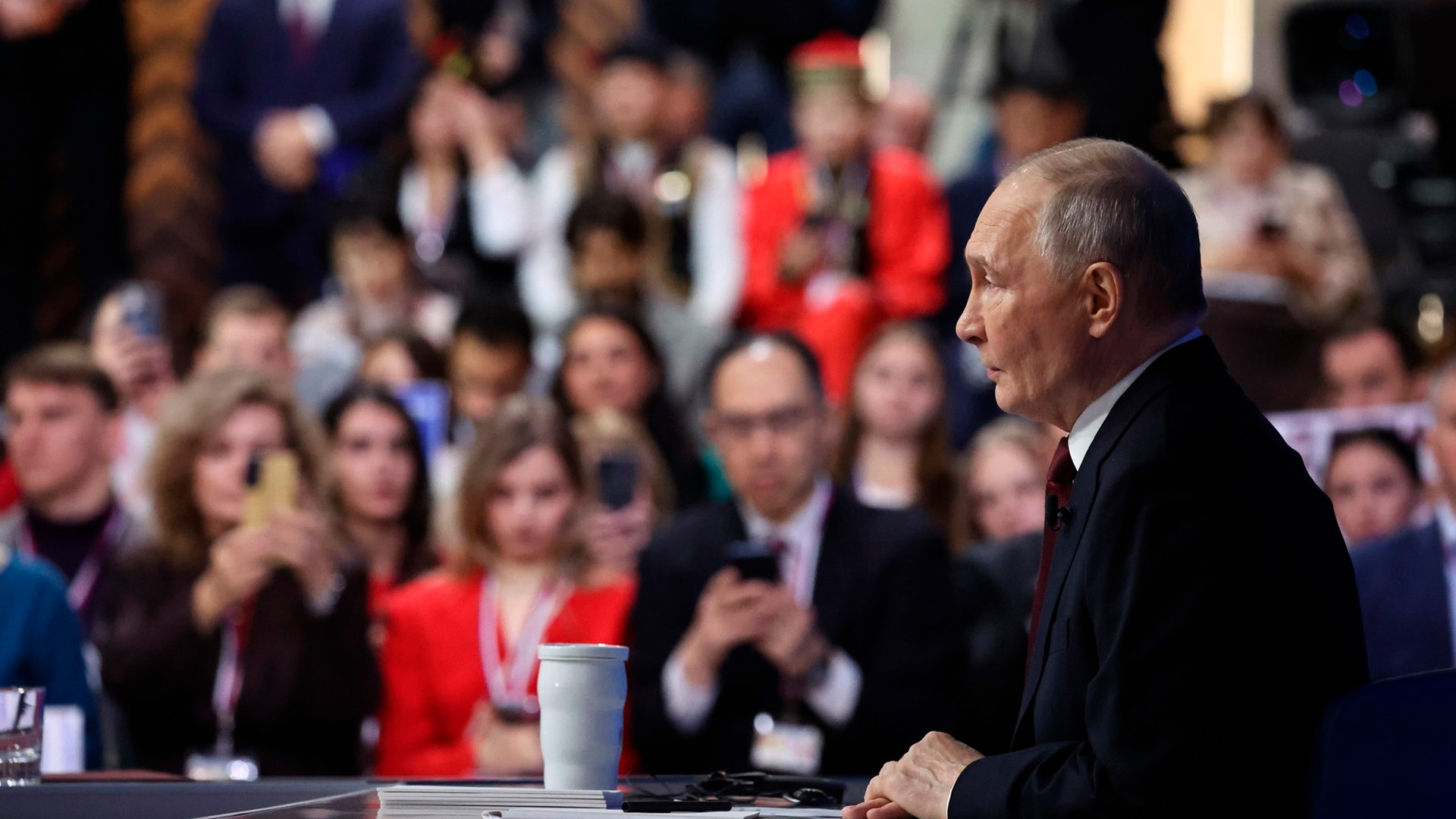 «Заходи в дом»: Путин прокомментировал фейковое видео Зеленского в Купянске