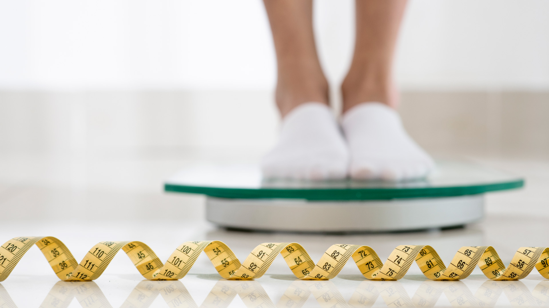 Диетолог разоблачила популярные мифы о похудении перед Новым годом