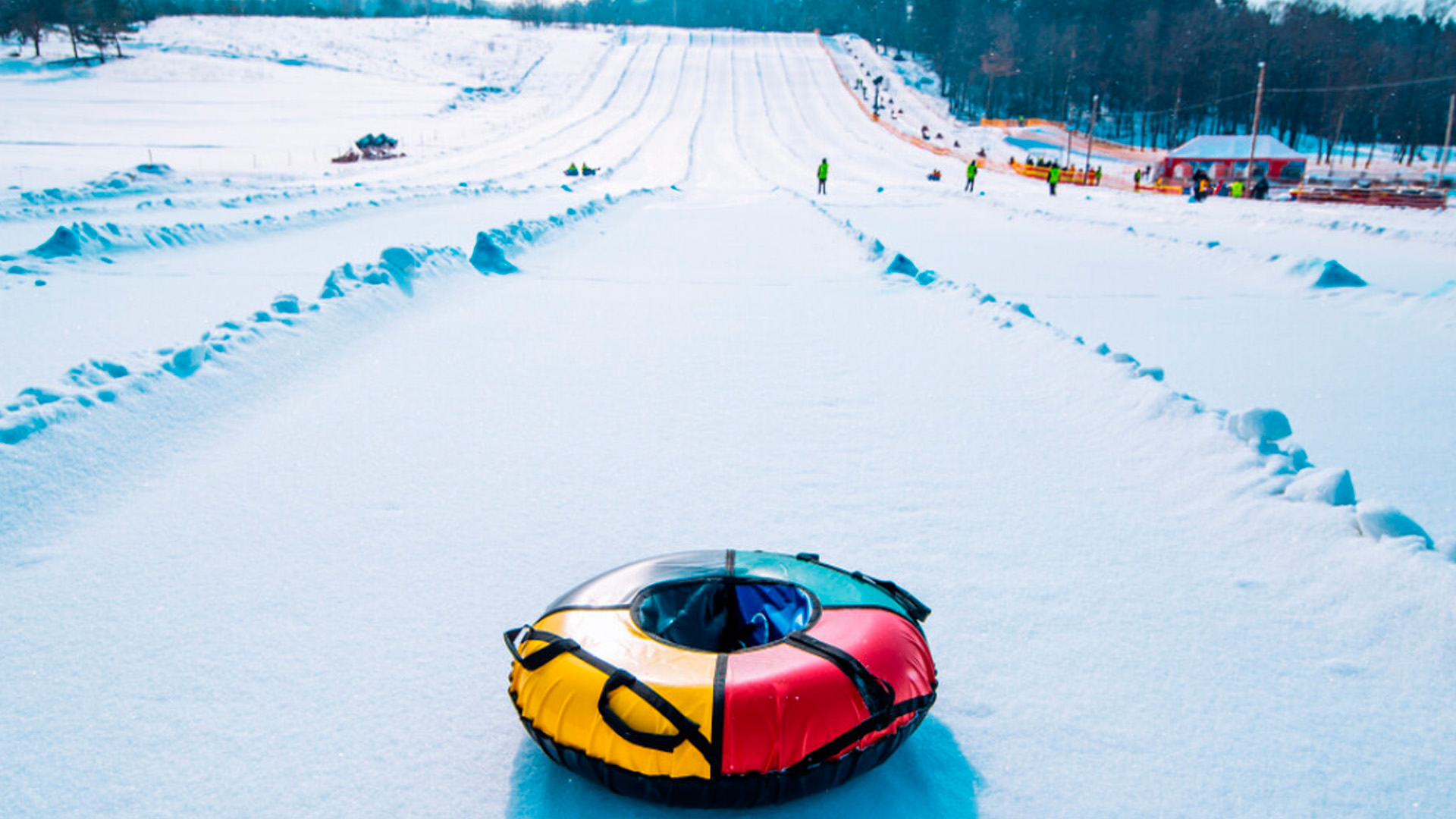 Травматолог предупредил россиян о смертельной опасности катания на «ватрушках»