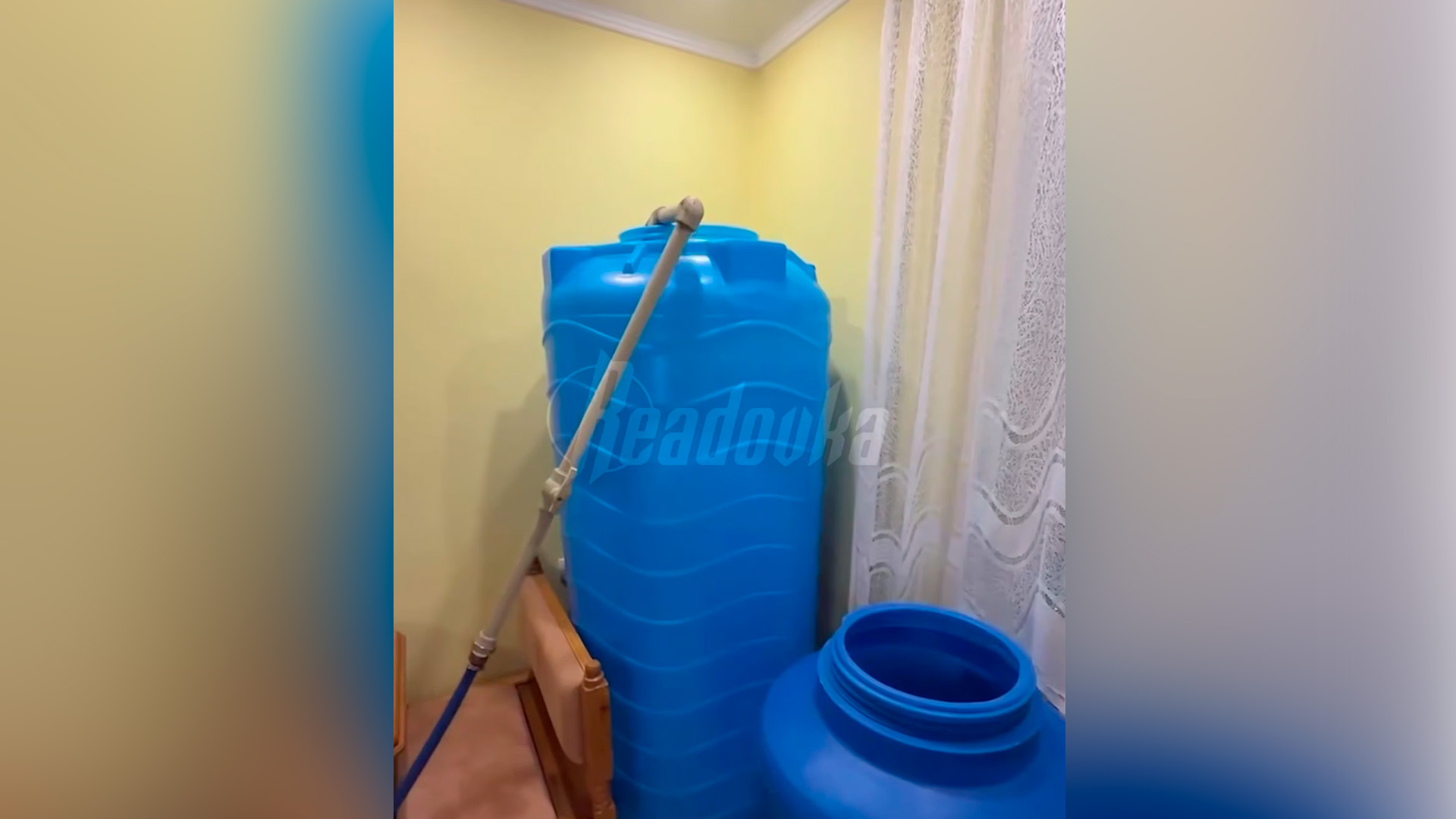 В Донецке нашли способ снабдить квартиру водой во время «блокады»