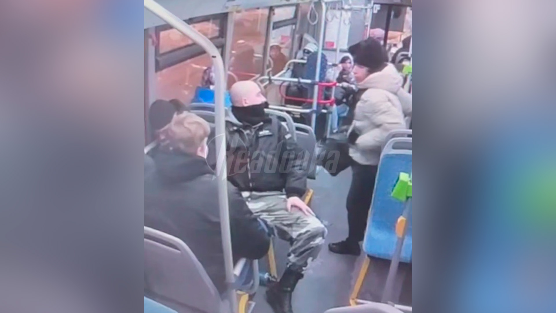 Молодого парня зарезали на автобусной остановке в подмосковной Электростали