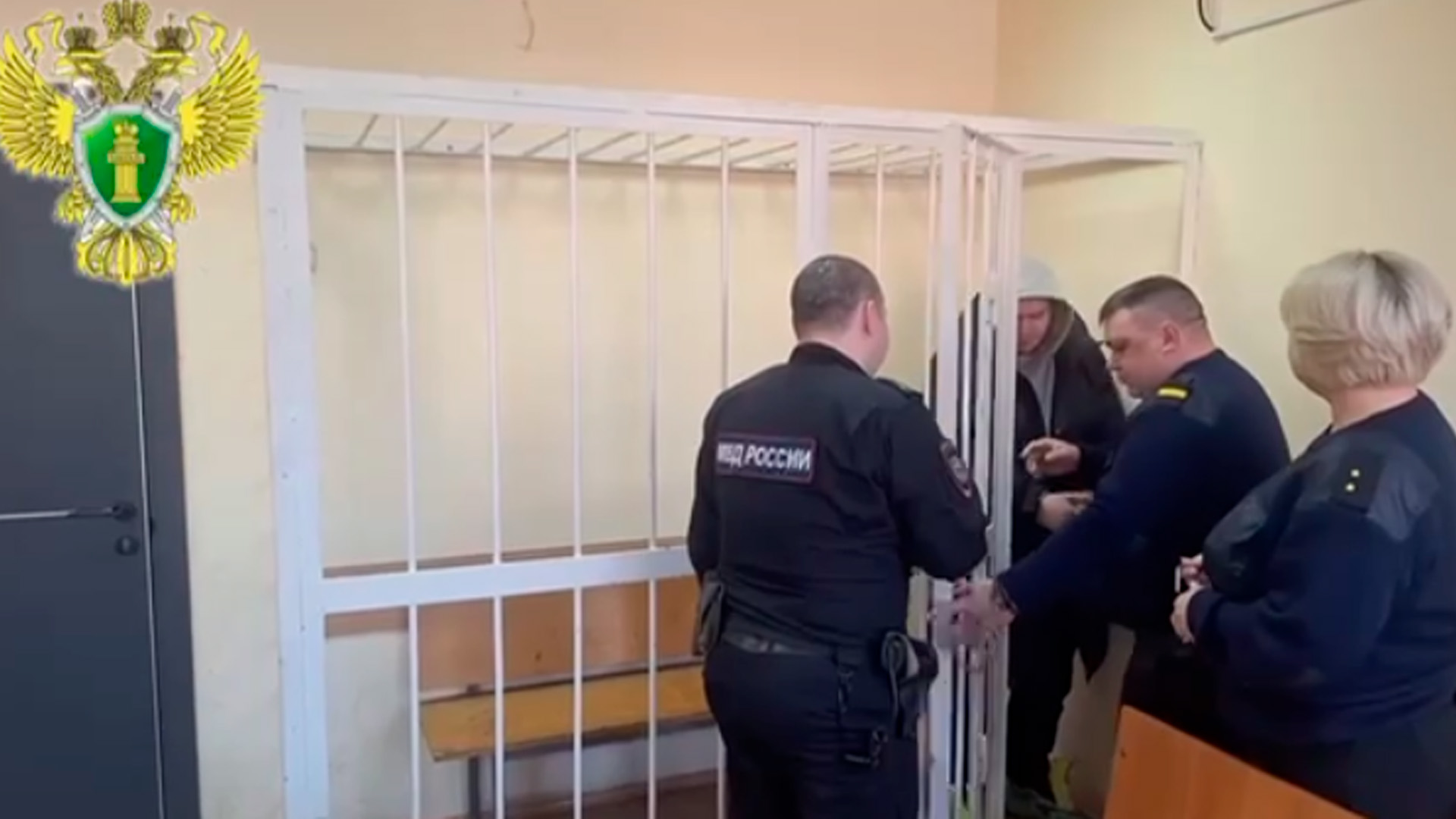 В Приморье арестовали полицейских, которые распродавали наркотики из вещдоков