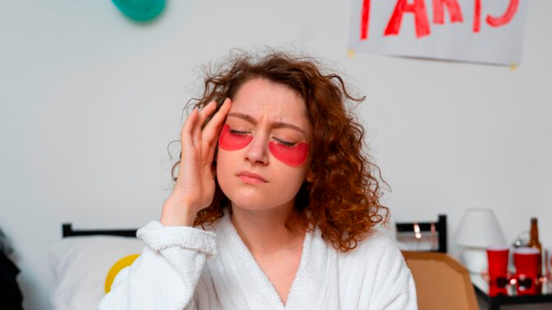 «Синдром помятого лица» после праздников: как привести себя в порядок