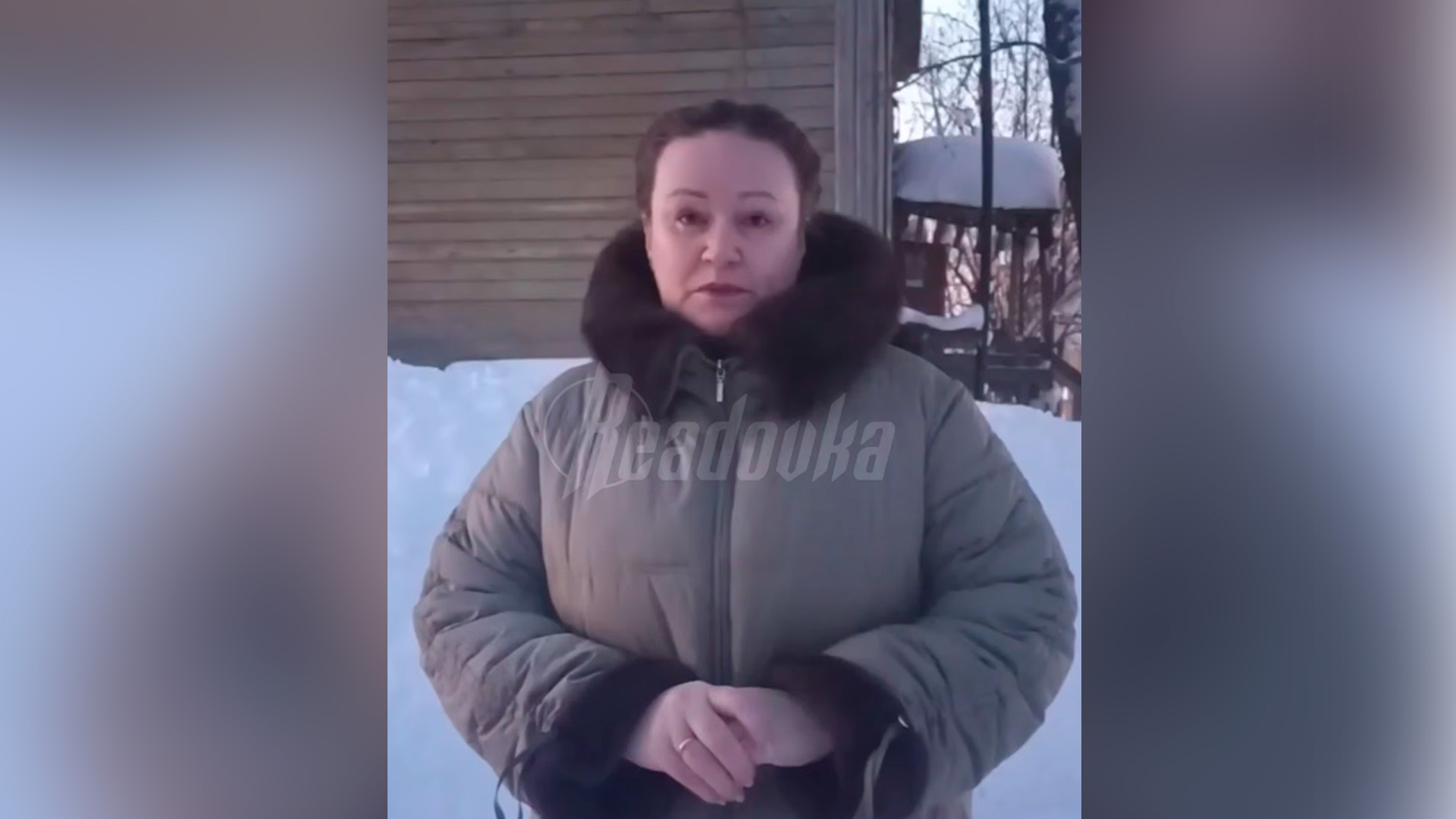 Многодетную семью из Сыктывкара решили выселить из аварийного дома в общежитие за город