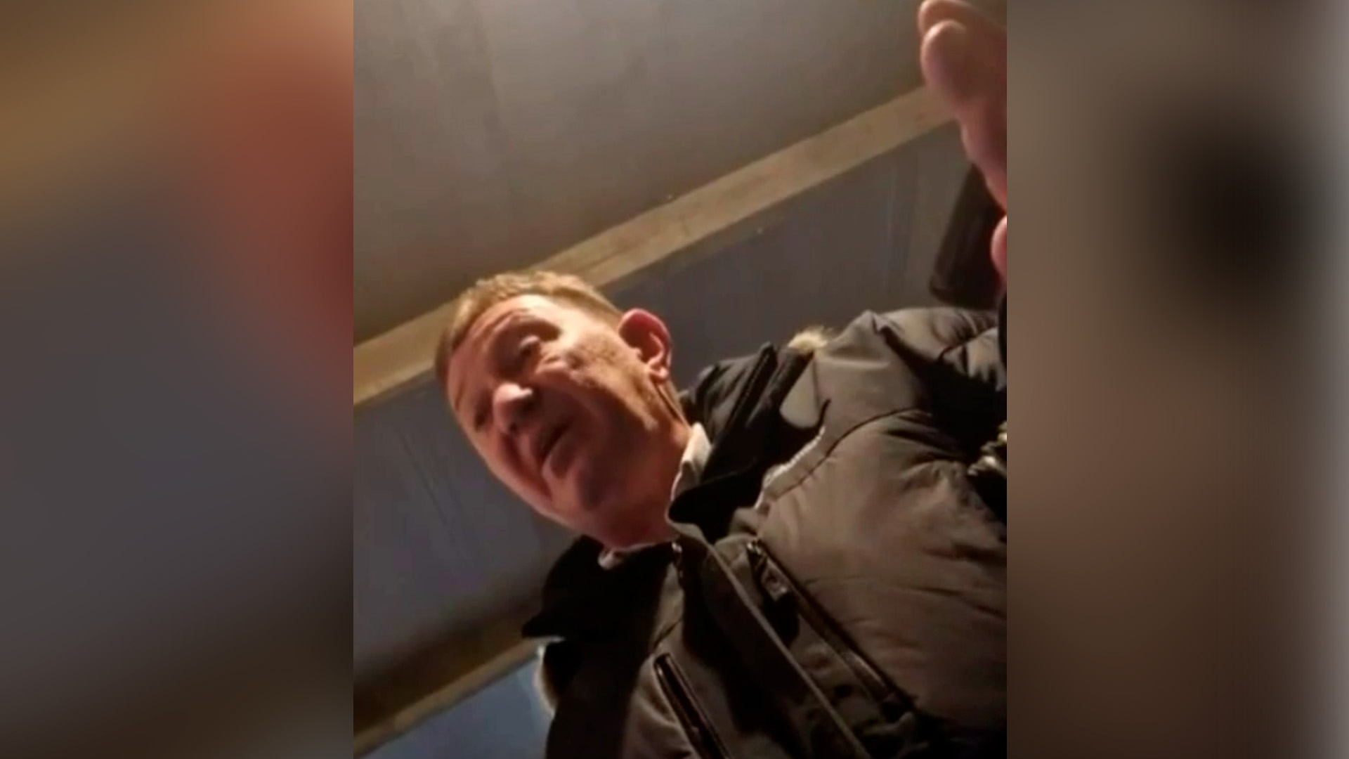 Кубанского чиновника уволили за угрозы «перестрелять» спасателей