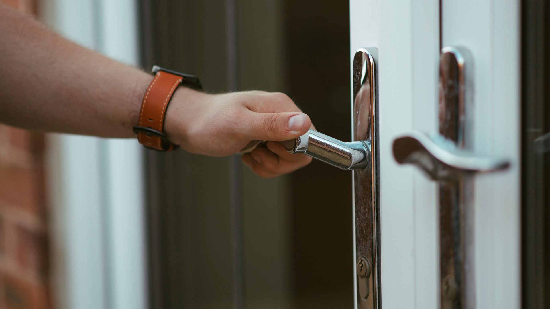 Отец пропавшего в Красноярске подростка призвал арендодателей срочно проверить своих жильцов