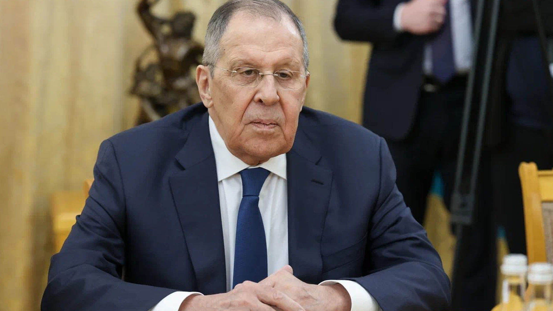 Лавров предупредил, что не следует с чрезмерным восторгом воспринимать все действия Трампа