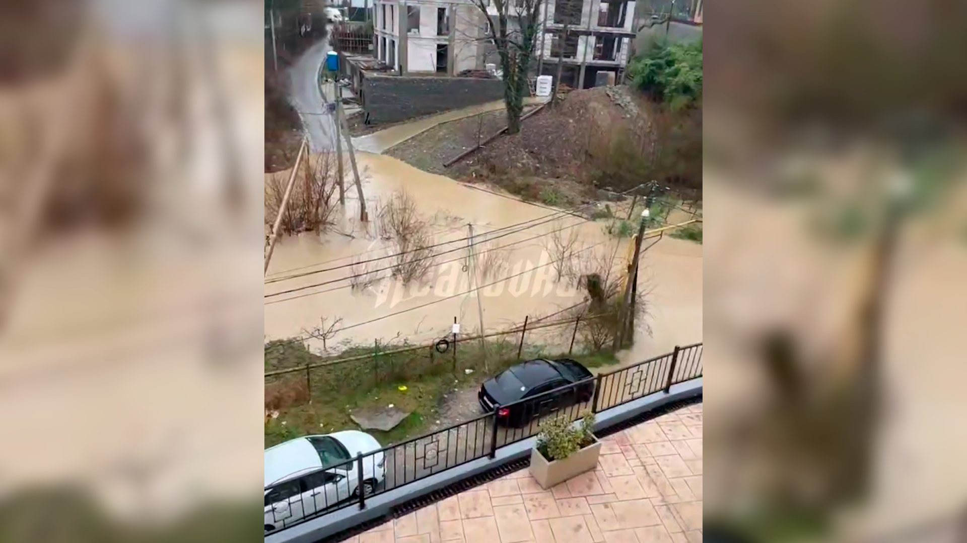 В Сочи включили сирены из-за подъема уровня воды в реке Херота