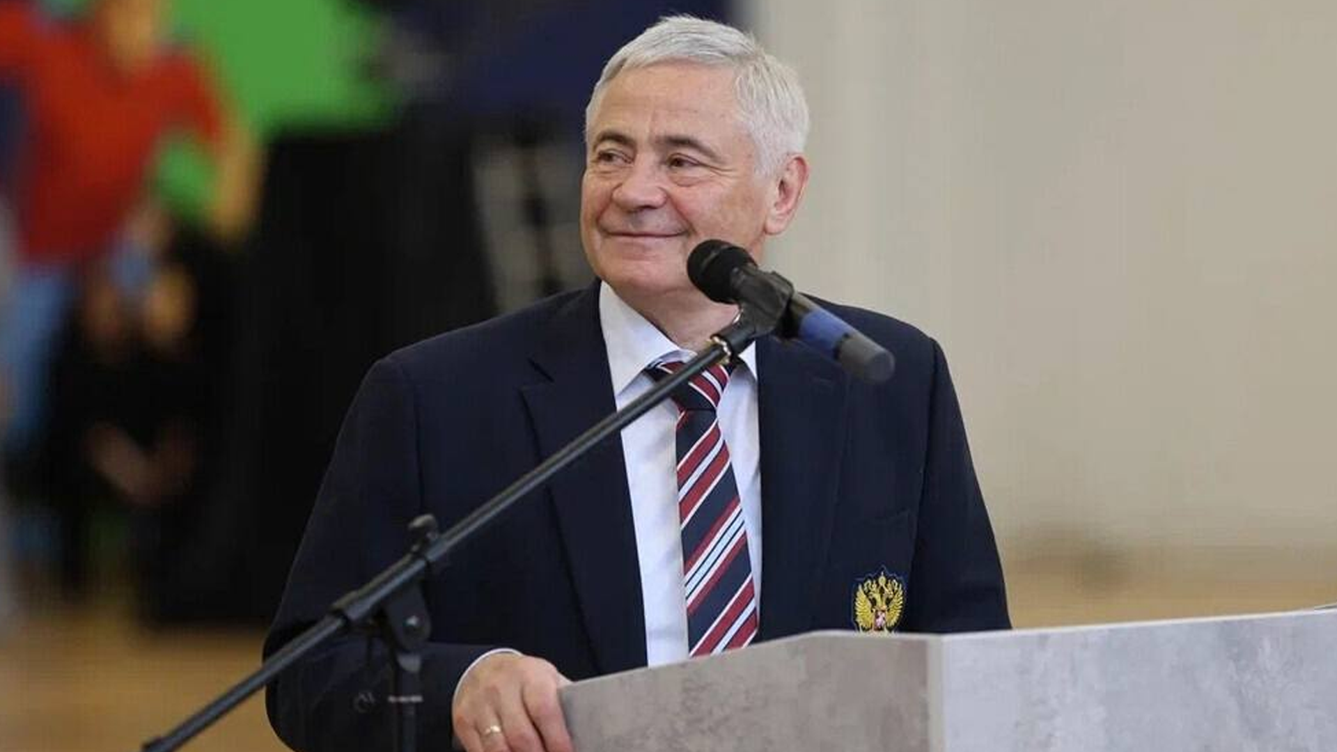 Российским параолимпийцам разрешили выступать под национальной символикой