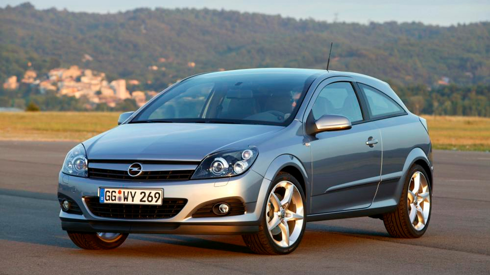 Opel начал отзыв почти миллиона машин по всему миру из-за дефекта подушек безопасности