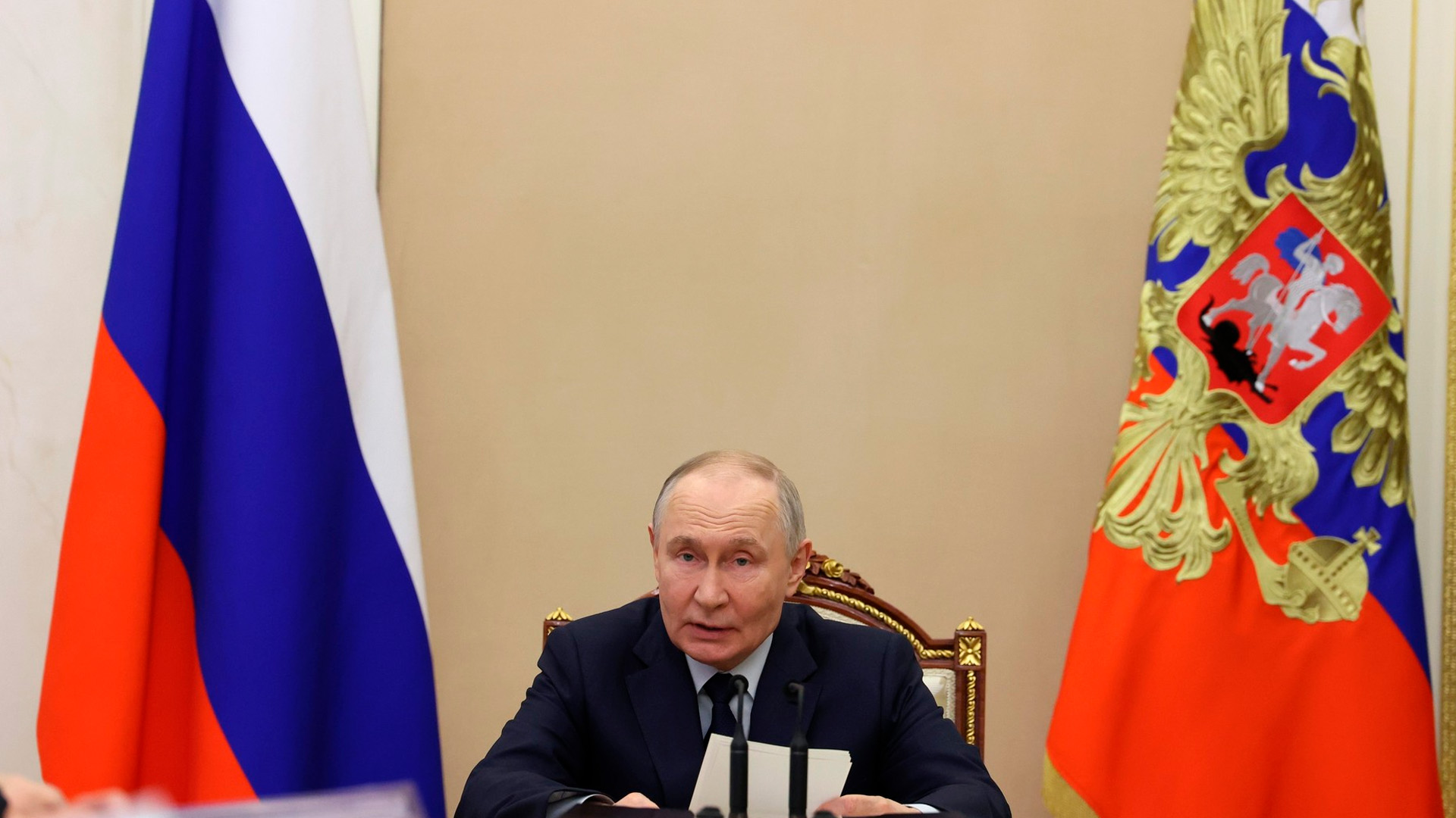 Путин поздравил российских дипломатов с профессиональным праздником