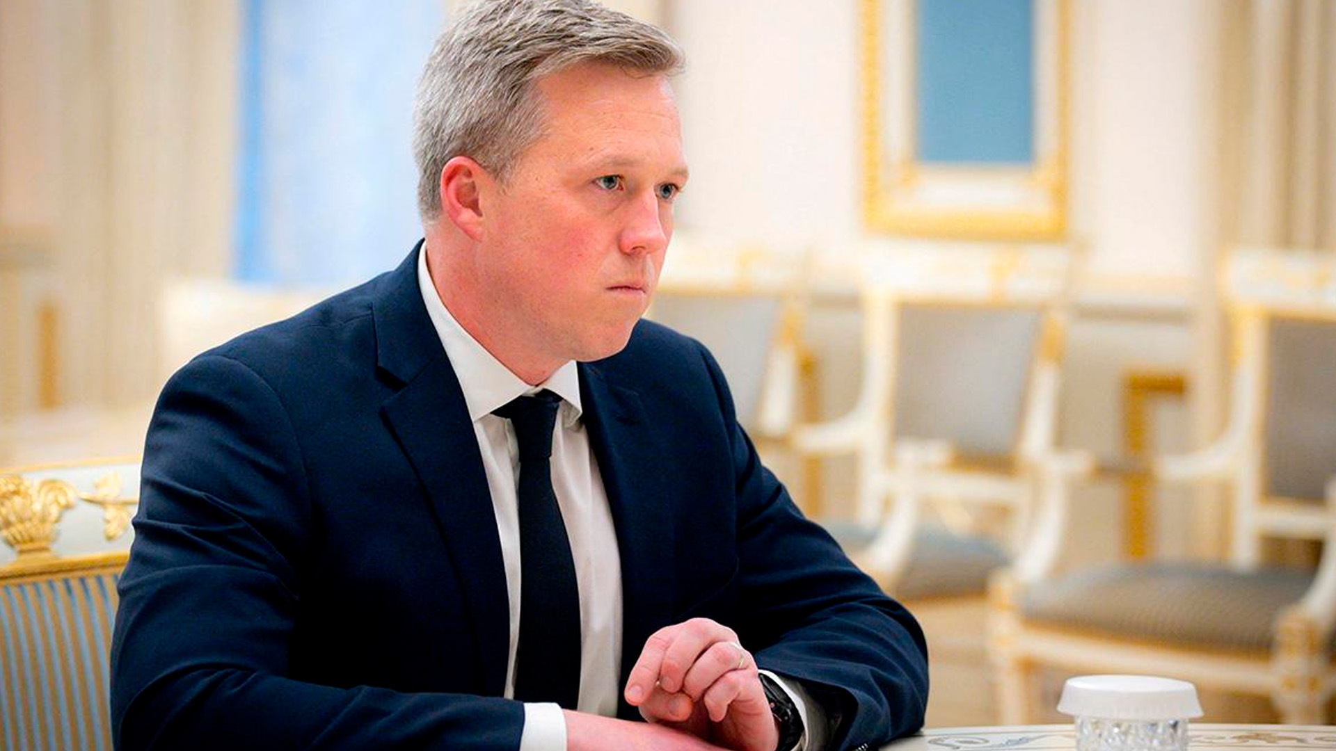Политолог объяснил неожиданное появление главы армии США на женевских переговорах