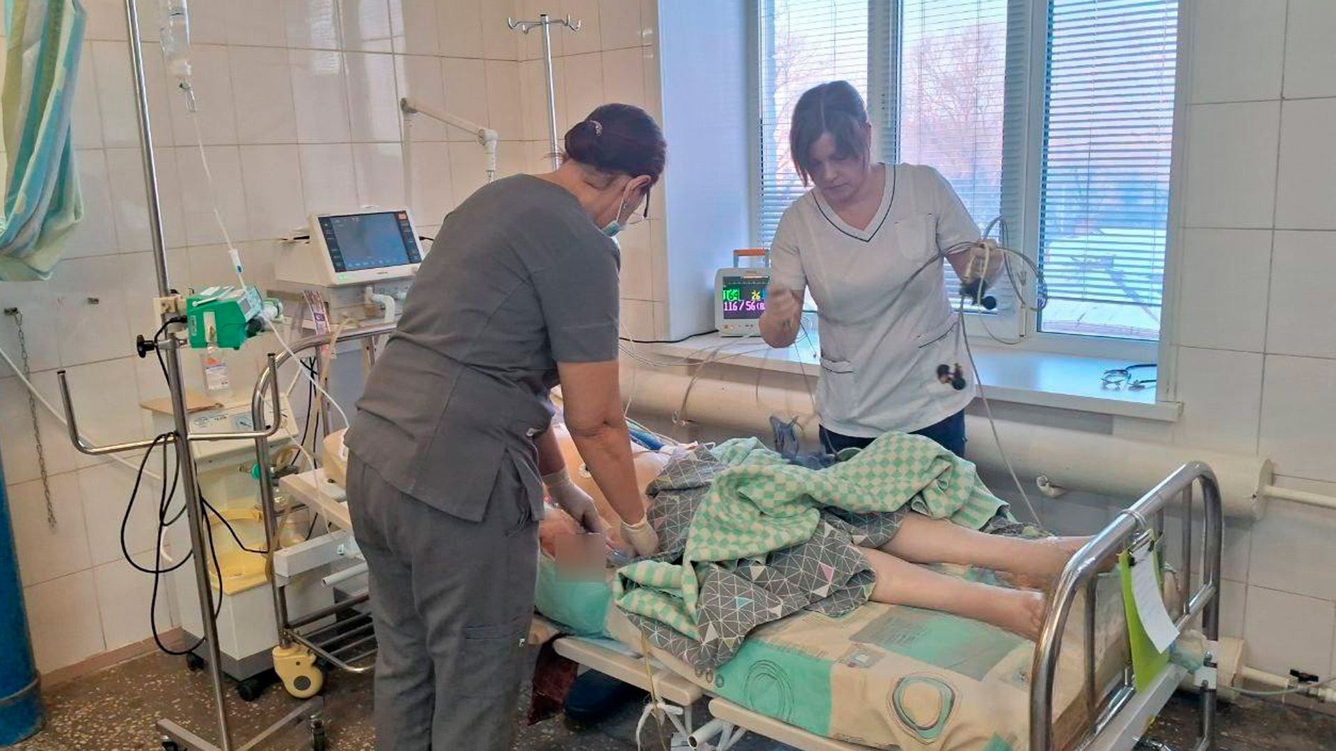 Житель Приморья в пьяном угаре ударил ножом в сердце спящую дочь