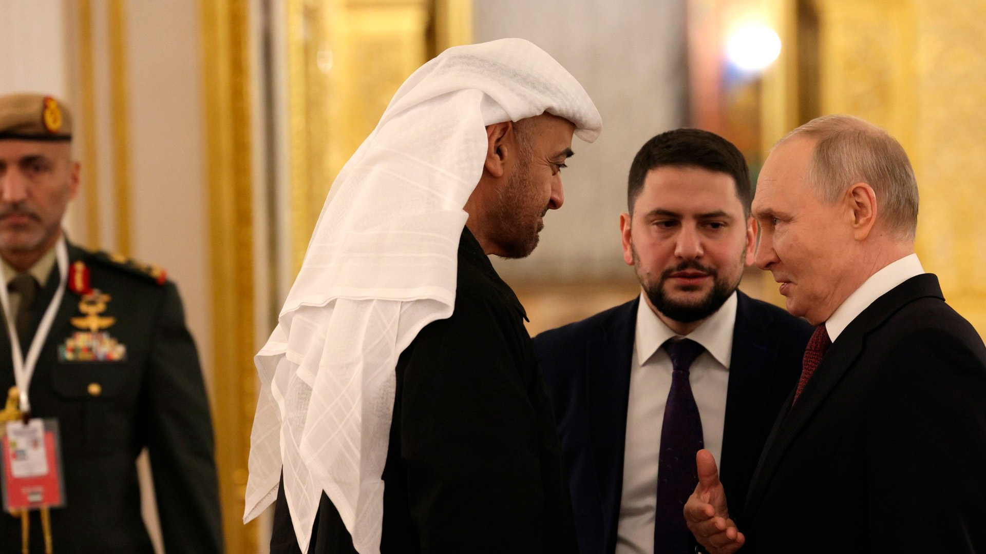 Путин поблагодарил лидера ОАЭ за помощь в задержании исполнителя покушения на замначальника ГРУ
