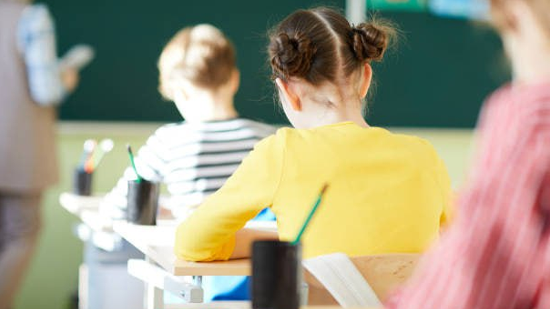 С буллингом в школах предложили бороться священникам