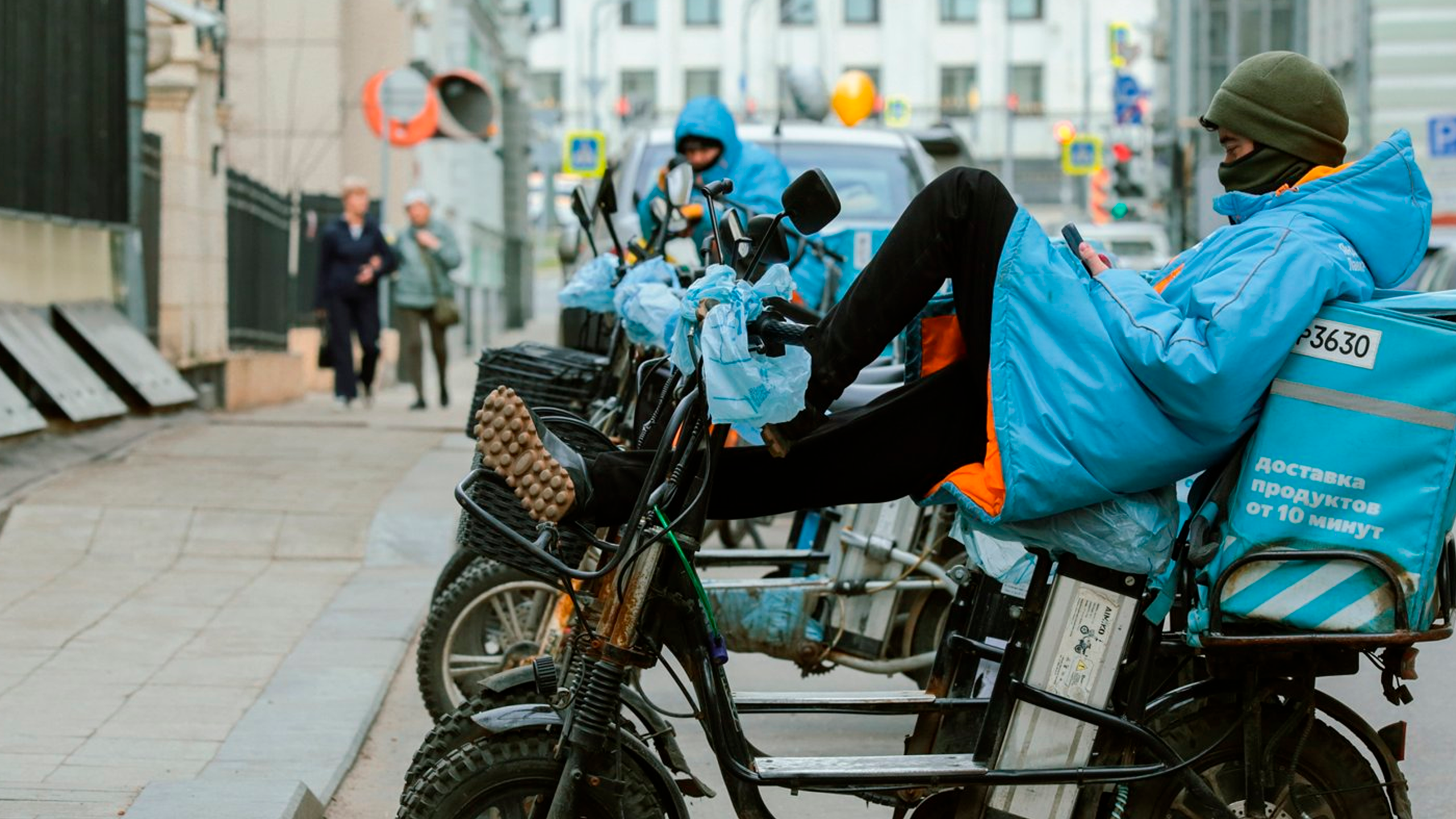 Дептранс: количество курьеров в Москве к 2030 году вырастет до 200 тыс человек